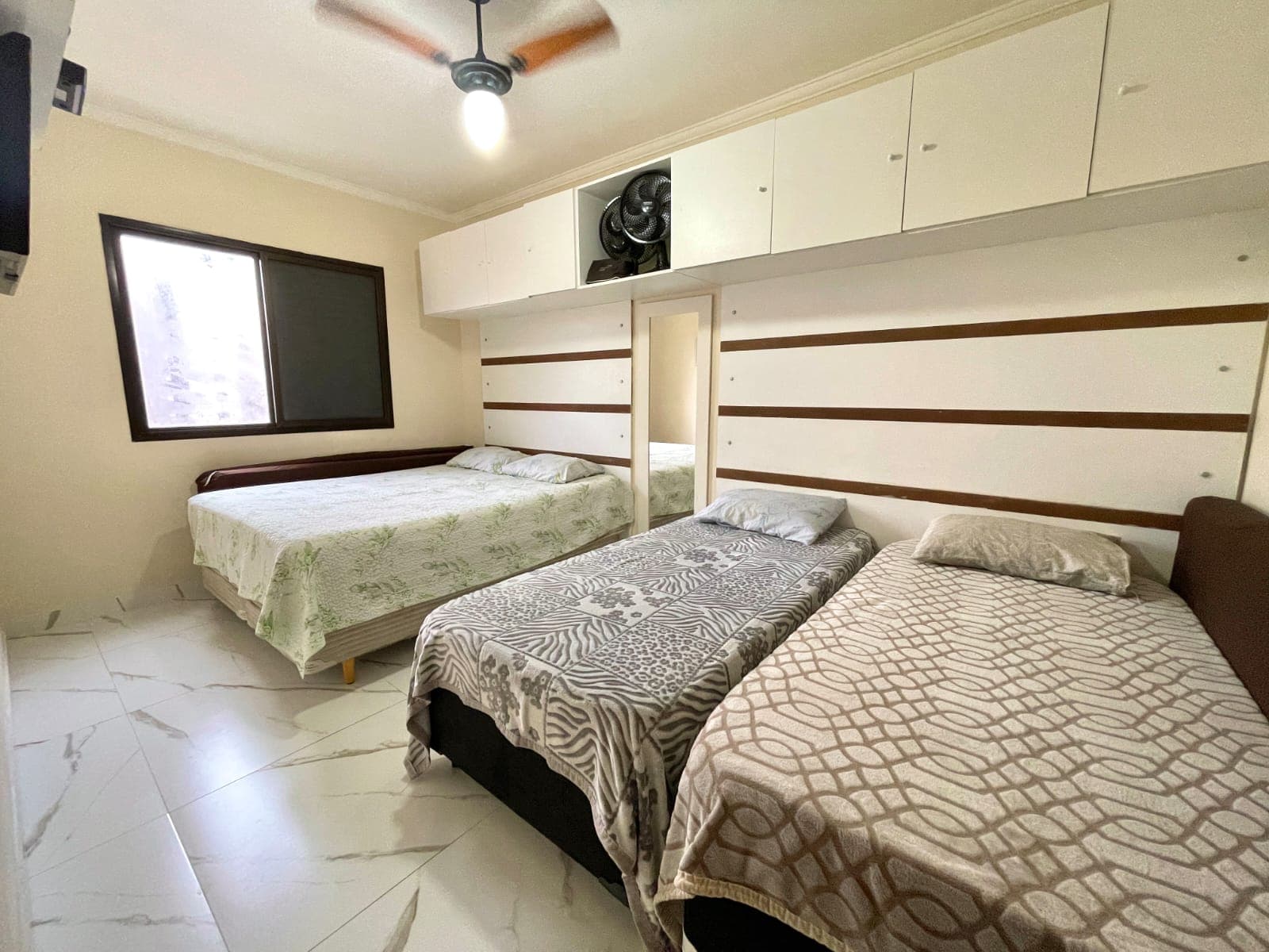 Venda de Apartamento 1 Dormitório Mobiliado, em Vila Tupi - Praia Grande - SP - Foto 2