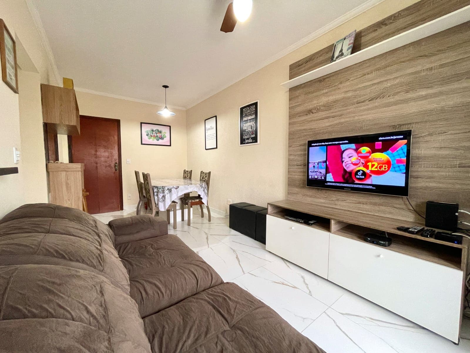 Venda de Apartamento 1 Dormitório Mobiliado, em Vila Tupi - Praia Grande - SP
