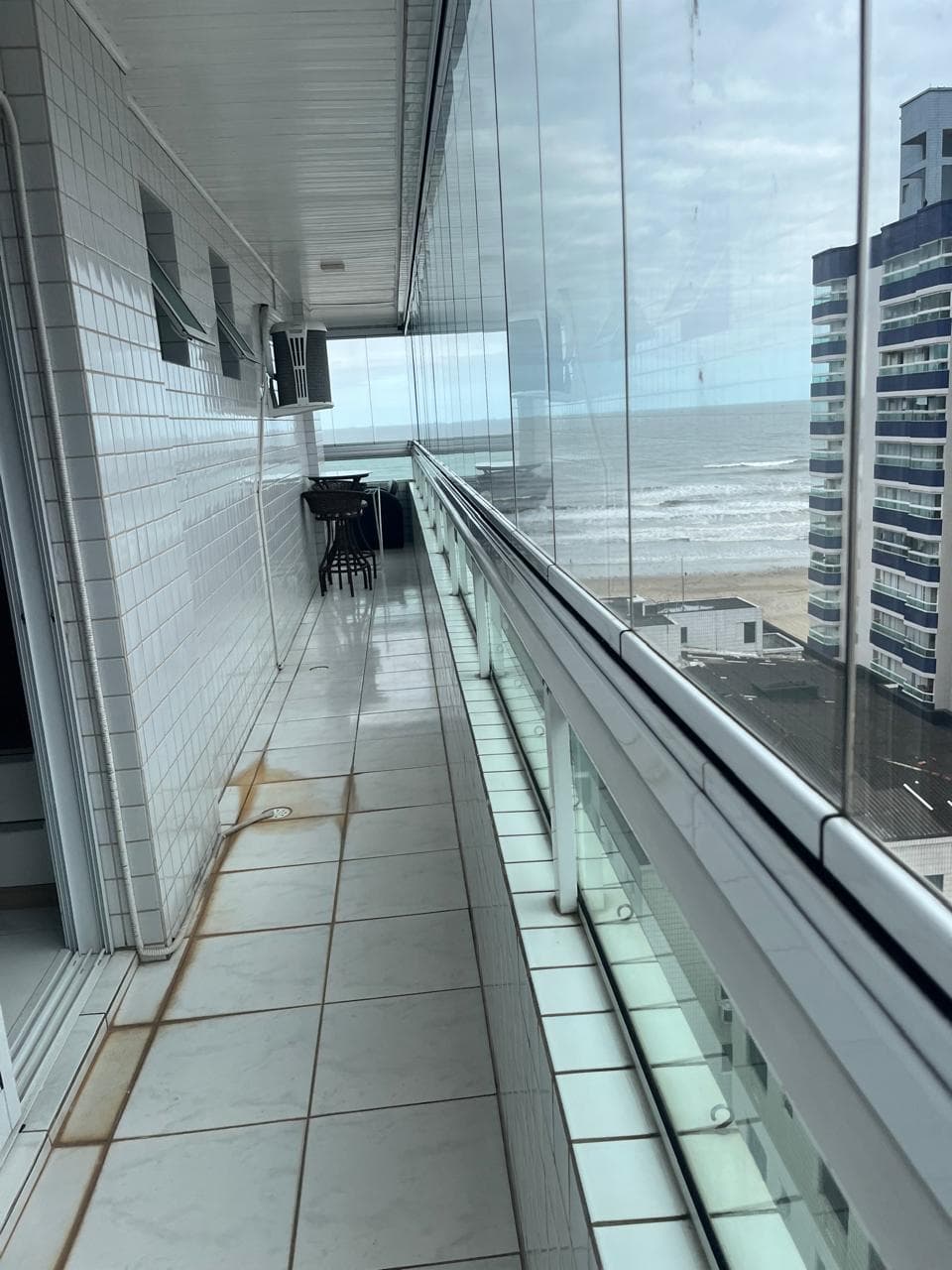 EXCELENTE APARTAMENTO COM VISTA PARA O MAR – GUILHERMINA | PRAIA GRANDE/SP - Foto 4